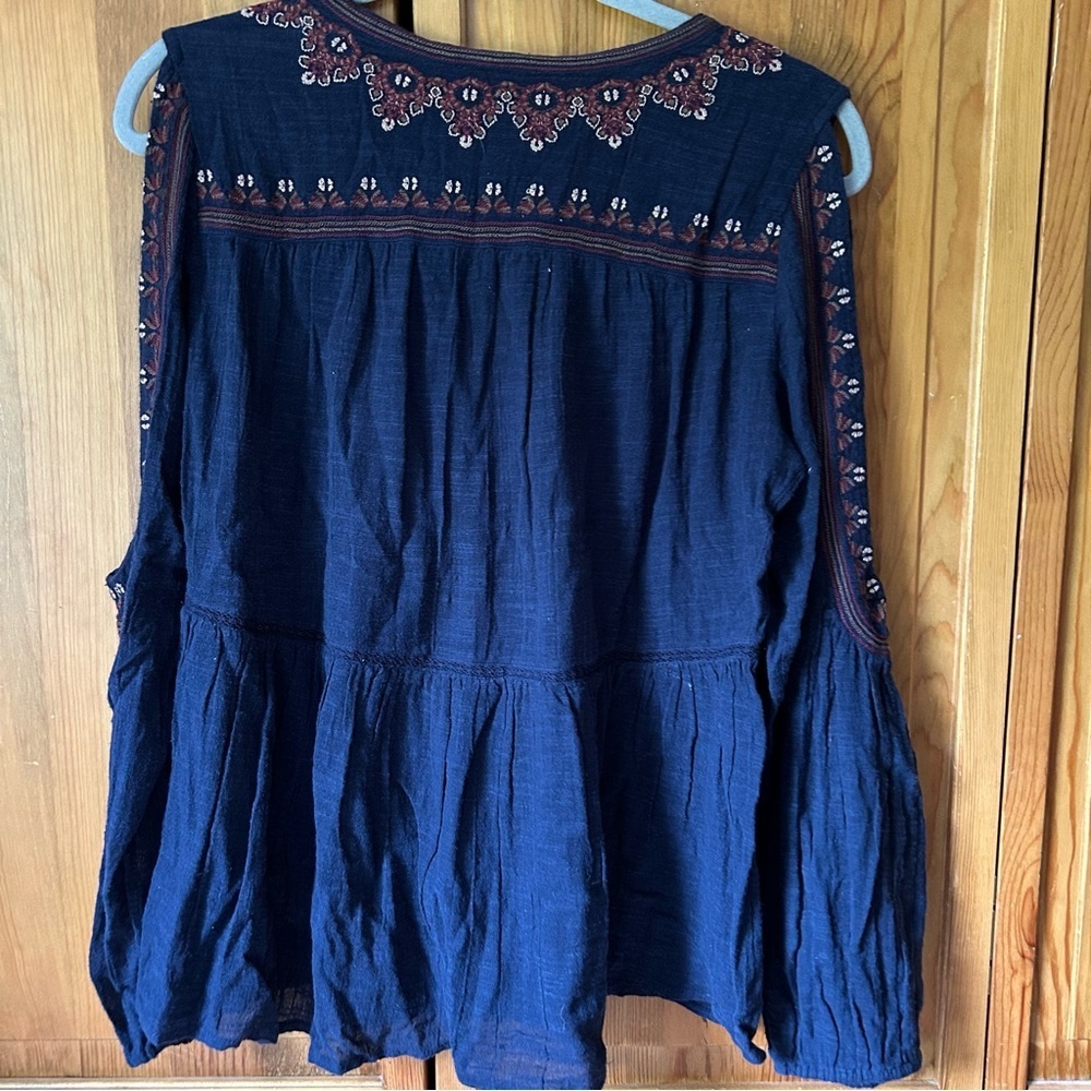Blouse - Picture 3 of 4
